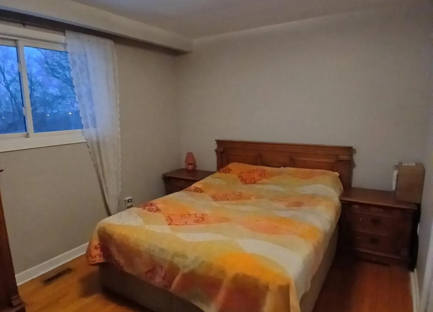 Cozy Apartment With A Spacious Backyard In The Ravine Торонто Канада