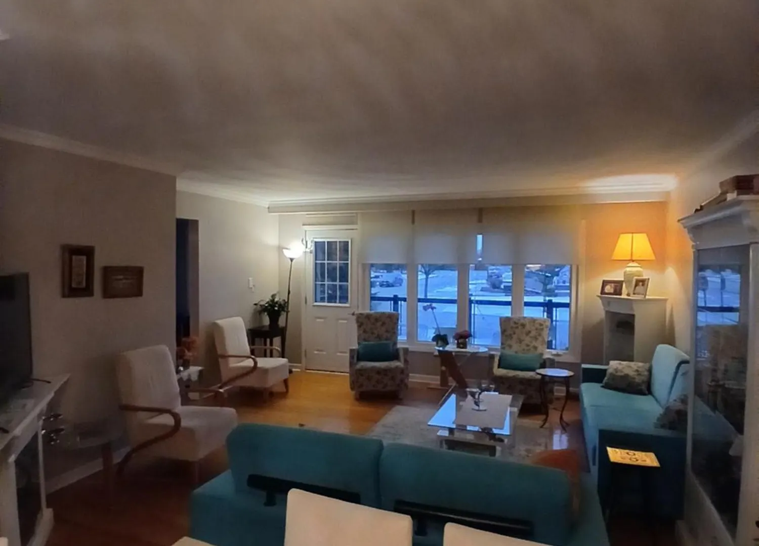 Cozy Apartment With A Spacious Backyard In The Ravine Toronto